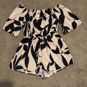 Cupshe Black and Cream Off-Shoulder Floral Print Romper